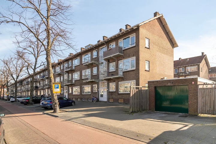 Dorpsweg 200C in Rotterdam