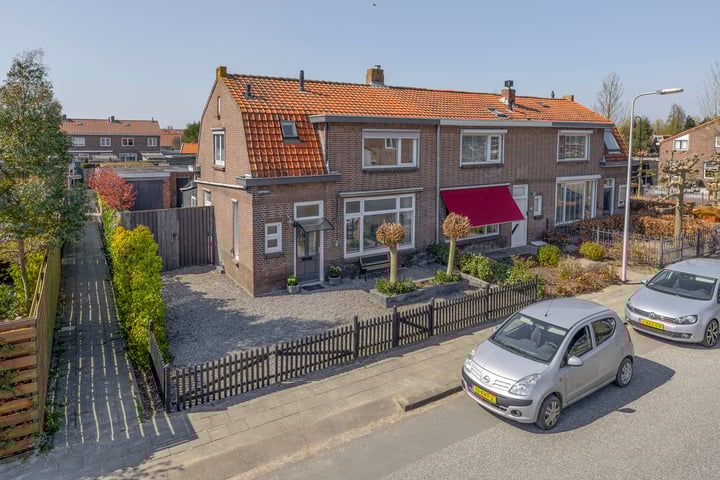 Dorpsweg 51 in Sommelsdijk foto