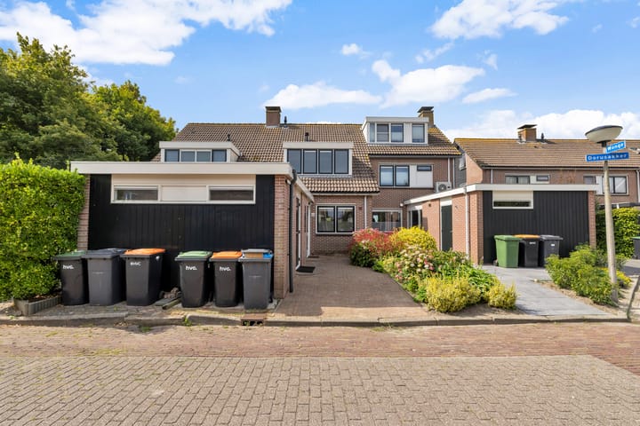 Dorusakker 16 in Warmenhuizen