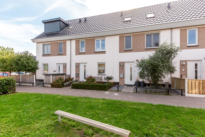 Dotterbloemhof 50 in Lelystad foto