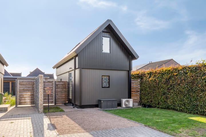 Dotterbloemstraat 6 in Landhorst