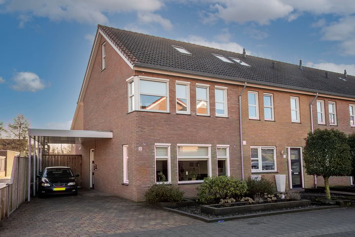 Dovenetel 12 in Rijssen foto