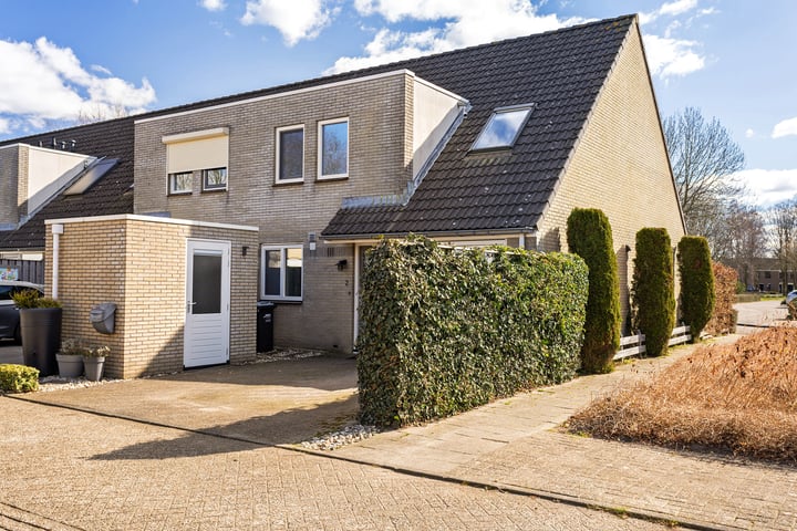 Dovenetel 2 in Klazienaveen