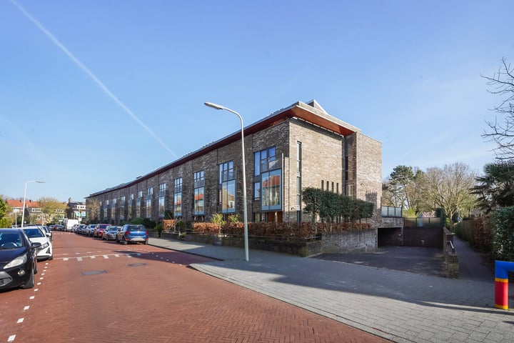 Dovenetelweg 16A in 's-Gravenhage foto