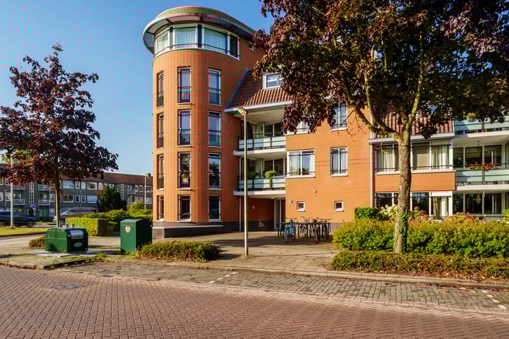 dr. Abraham Kuyperlaan 134 in Bussum foto