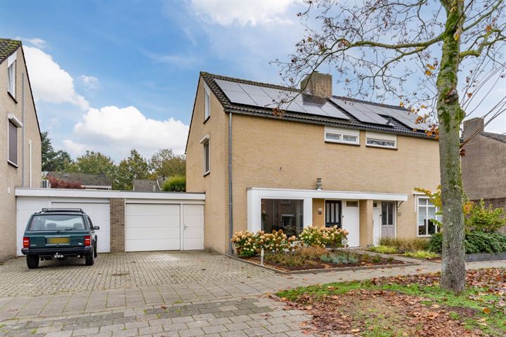 Dr. Ariënsstraat 24 in Budel foto