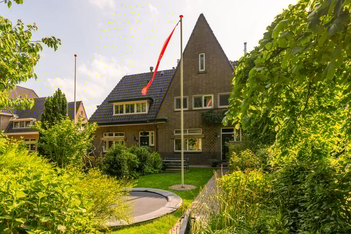Dr. Batenburglaan 174 in Breda foto