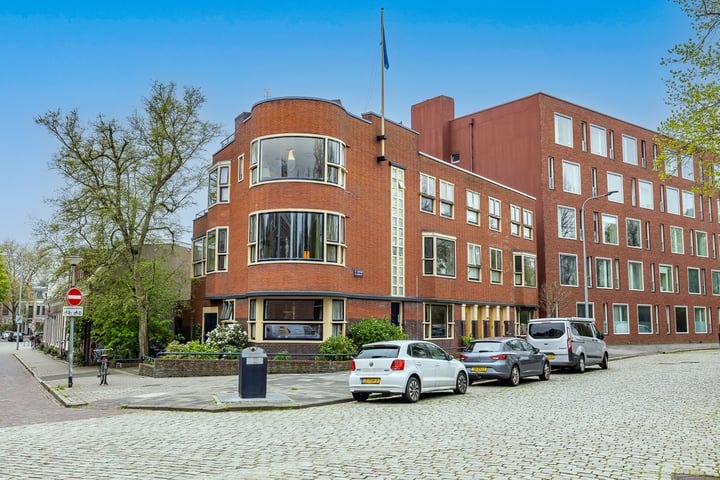 Dr. C. Hofstede de Grootkade 4 in Groningen foto