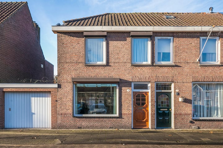 Dr. Cuijpershof 2 in Tilburg foto