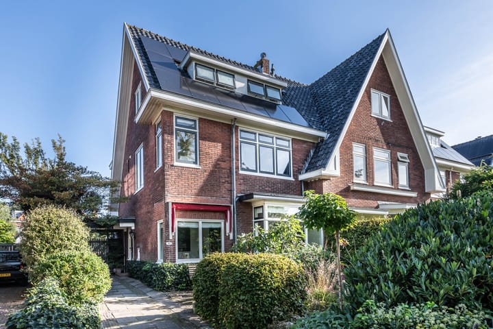 Dr. Dirk Bakkerlaan 61 in Bloemendaal