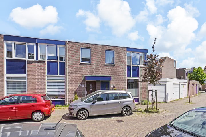 Dr. G. Knuttelstraat 11 in 's-Gravenhage foto