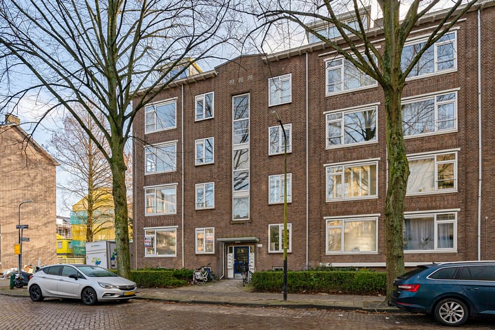 Dr H. Colijnlaan 115 in Rijswijk foto