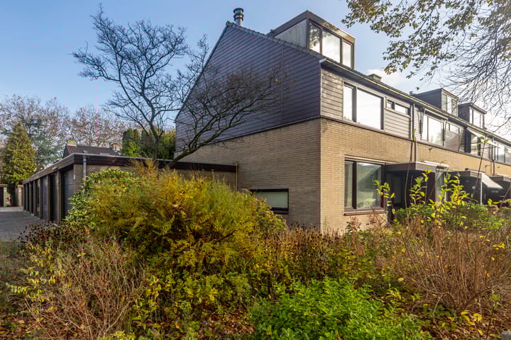 Dr H.J. van Mooklaan 95 in Rijswijk