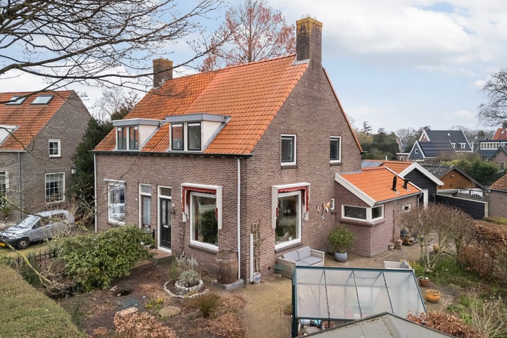 Dr. J.J.F. Steijlingweg 29 in Maartensdijk foto
