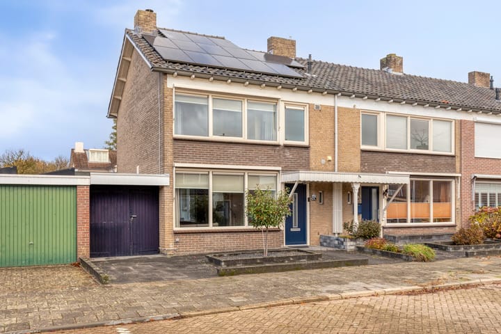 Dr. J. van Beurdenstraat 28 in Valkenswaard