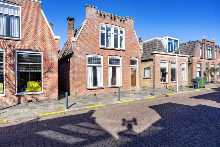 Dr Jelle Bangastraat 18 in Franeker foto