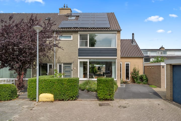 Dr. Kuyperlaan 28 in Woerden foto