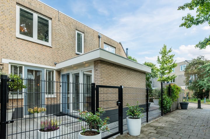Dr. L.J. Rogierstraat 108 in 's-Gravenhage foto