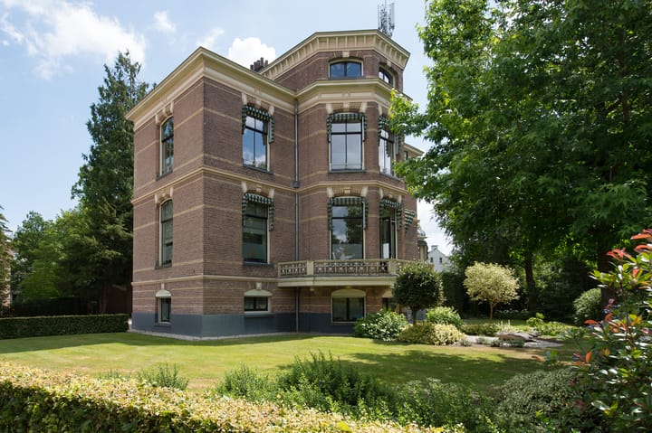 Dr. Nassaulaan 9 in Assen foto