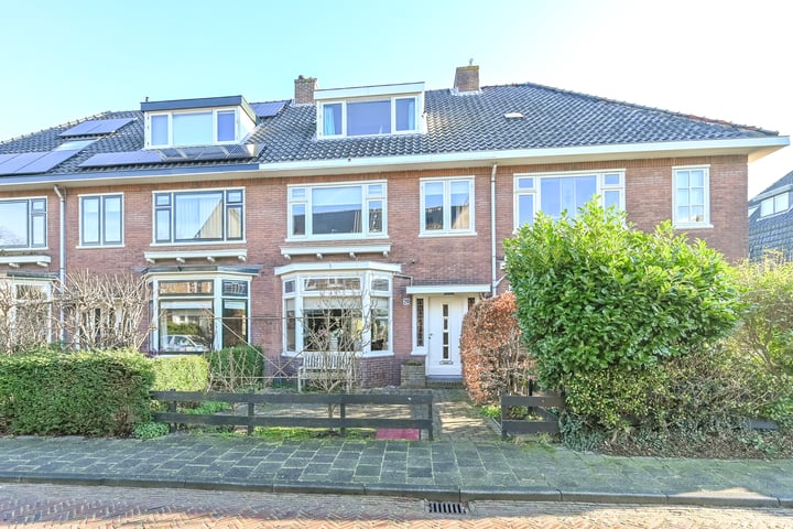 Dr. P. Cuyperslaan 20 in Heemstede foto
