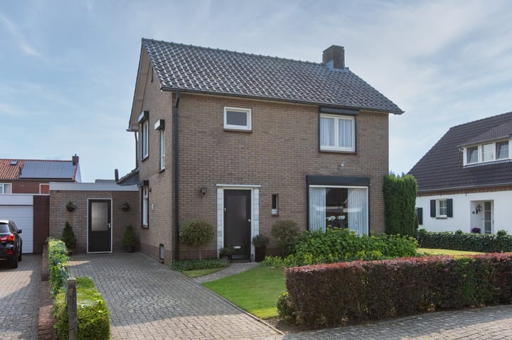Dr.Poelsstraat 11 in Stokkum