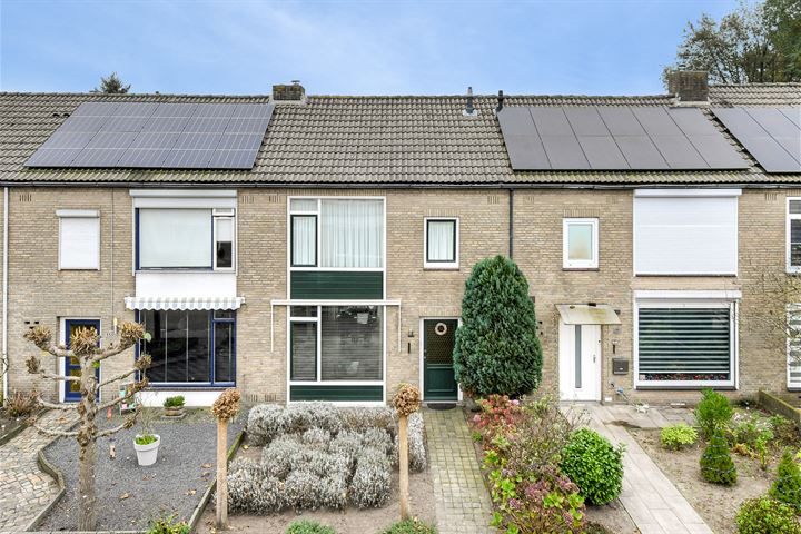 Dr. Poelsstraat 37 in Oosterhout foto