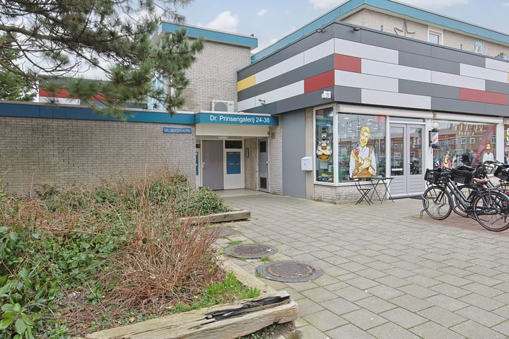 Dr Prinsengalerij 24 in Heemskerk foto