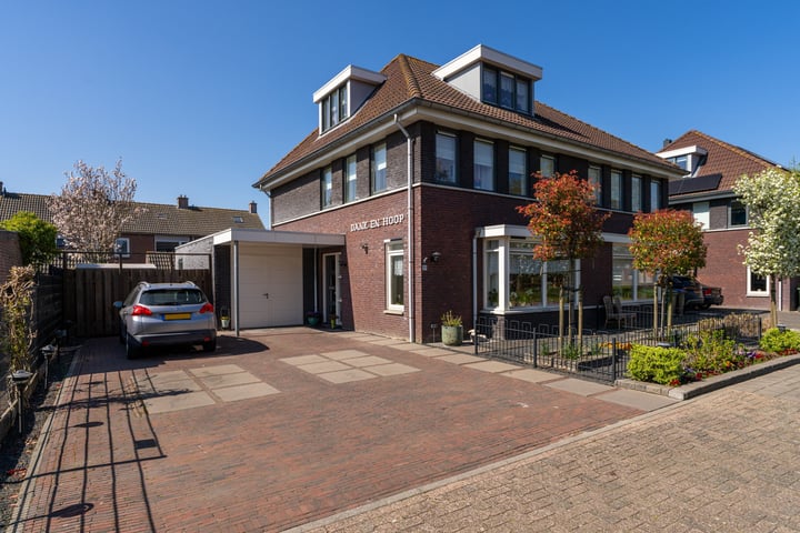 Dr.Tjalmastraat 51 in Veen foto