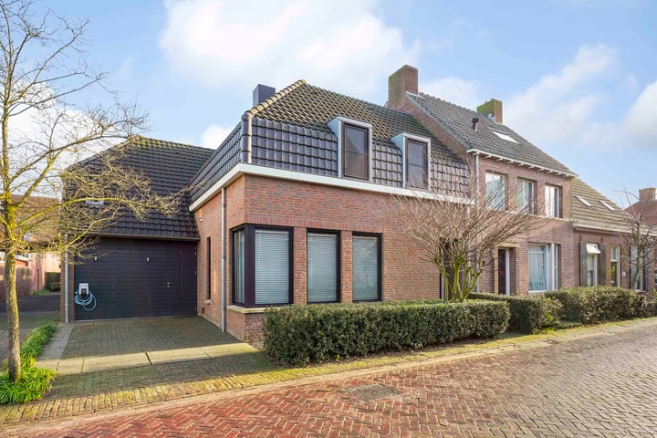 Dr van Wamelstraat 9 in Oirschot foto