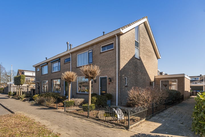 Dr W Dreesstraat 31 in Zuidland foto