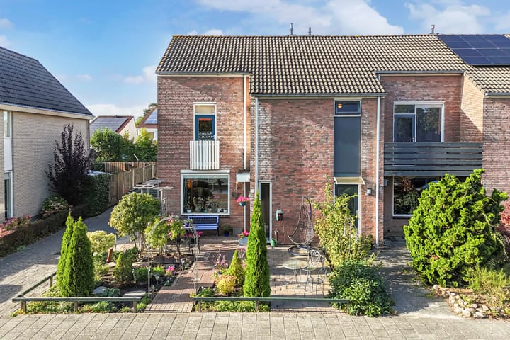 Foto van woning Dr. W.M. Verhaarlaan 14, Emmeloord