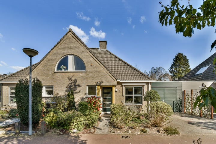 Dr. Willem Dreeslaan 9 in Huizen foto