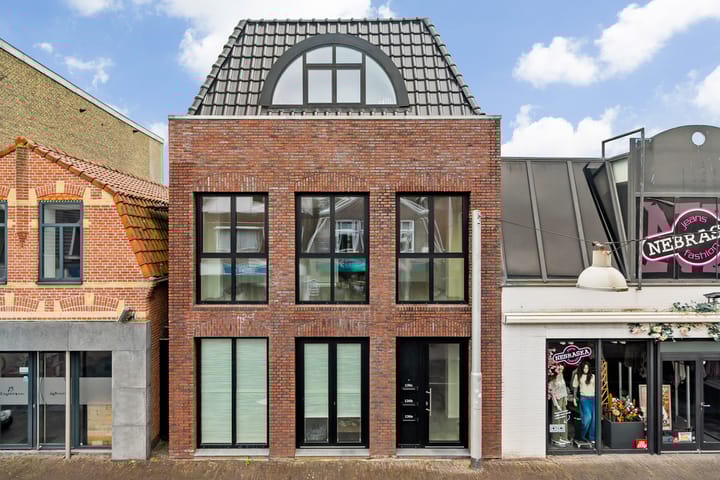 Dracht 136B in Heerenveen foto