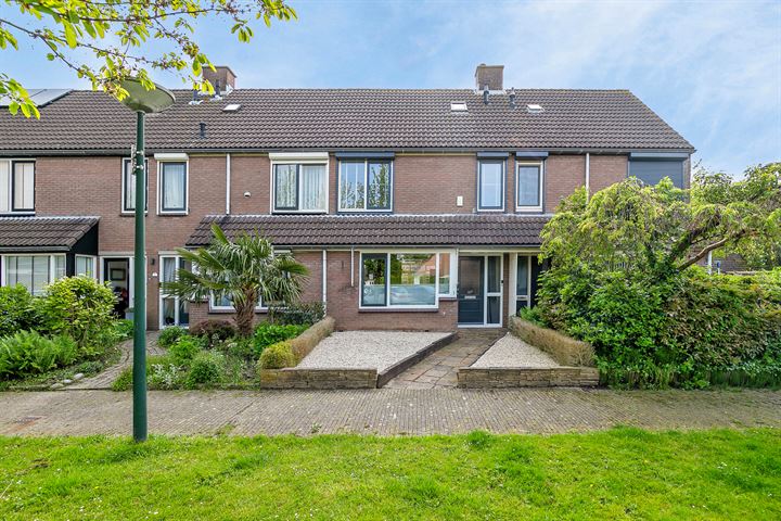 Dreef 107 in Nieuw-Beijerland foto