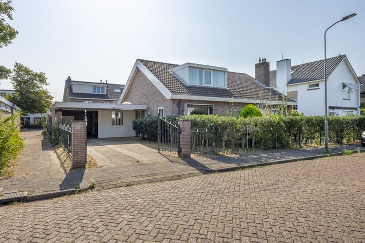 Dreef 25 in Beverwijk foto