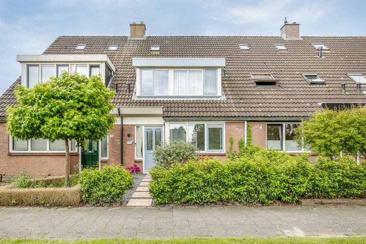 Dreef 35 in Nieuw-Beijerland foto