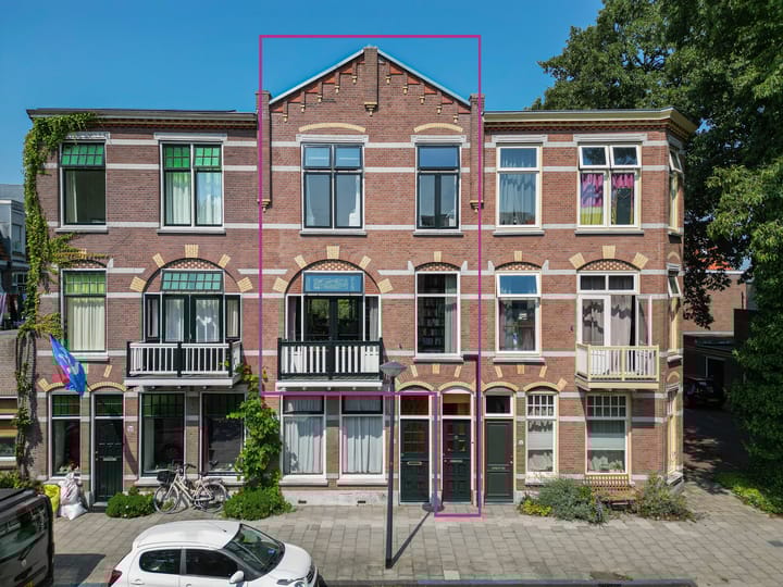 Drie Octoberstraat 49A in Leiden foto
