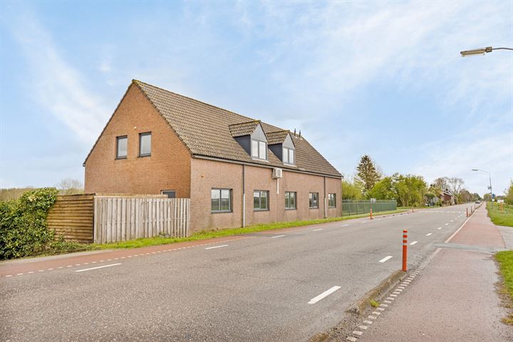 Driehoefijzersstraat 31a in Zevenbergschen Hoek foto