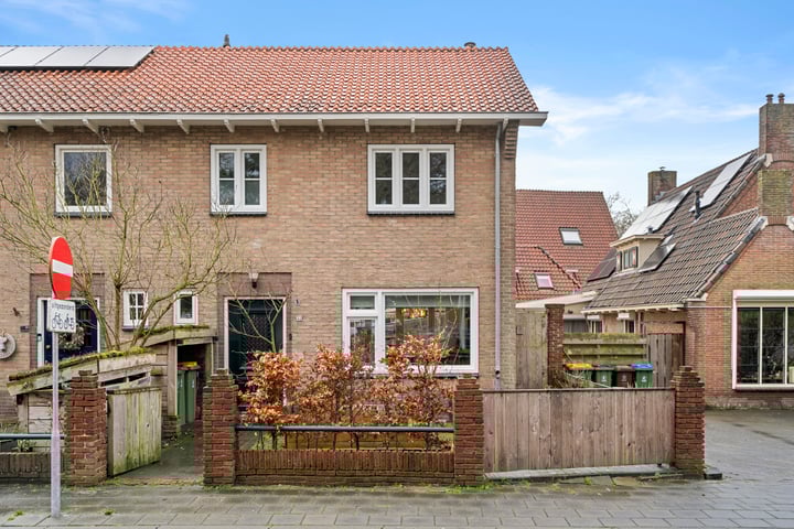 Driehoek 33 in Ede foto
