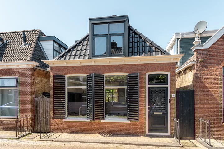 Driessenstraat 10 in Joure foto
