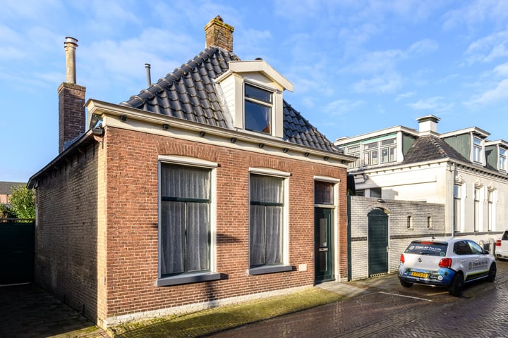 Driessenstraat 2 in Joure foto