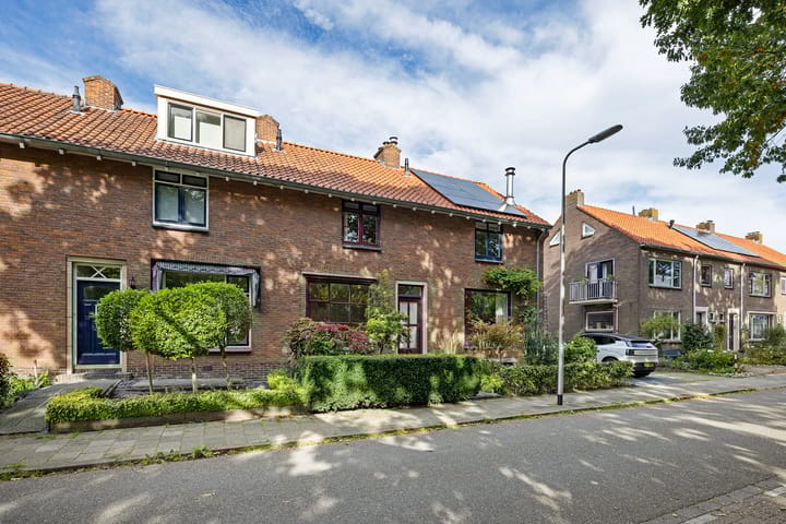 Drost IJsermansingel 6 in Moordrecht foto