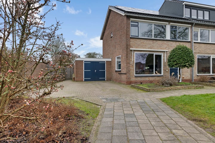 Drostweg 13 in Eelde foto