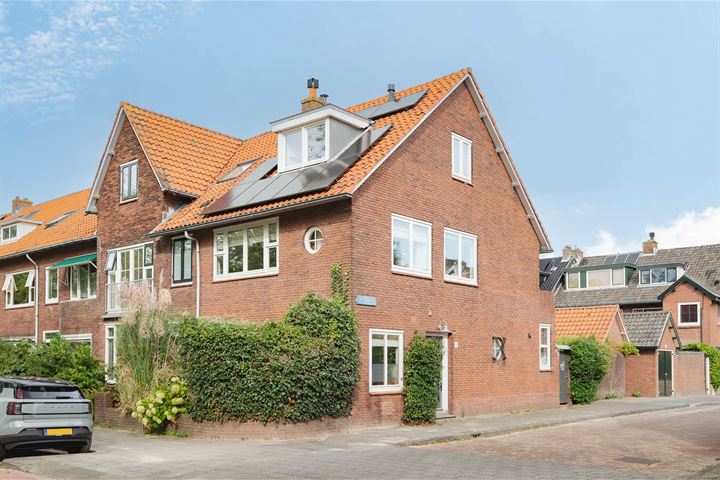 Drususstraat 1 in Haarlem foto