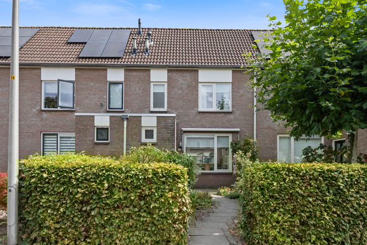 Ds. Louwe Kooymanslaan 33 in Waalwijk foto