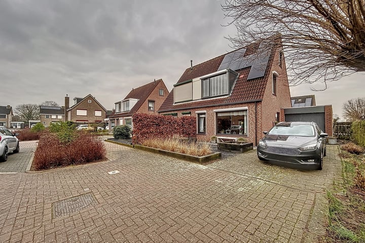 ds. Raamshof 17 in Hoek foto