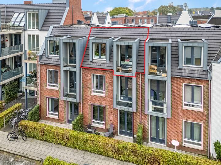 Ds. Van de Woestijnehof 203 in Barneveld foto