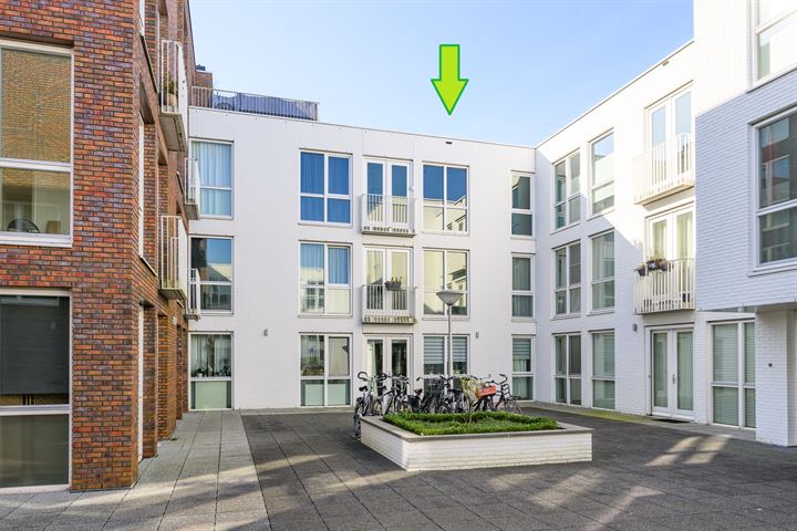 Duiker 121 in Huizen foto
