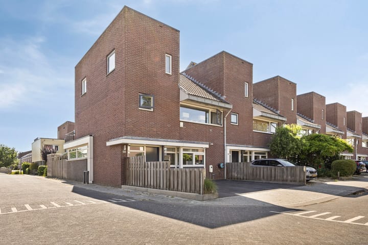 Duinbeek 88 in Hoofddorp foto