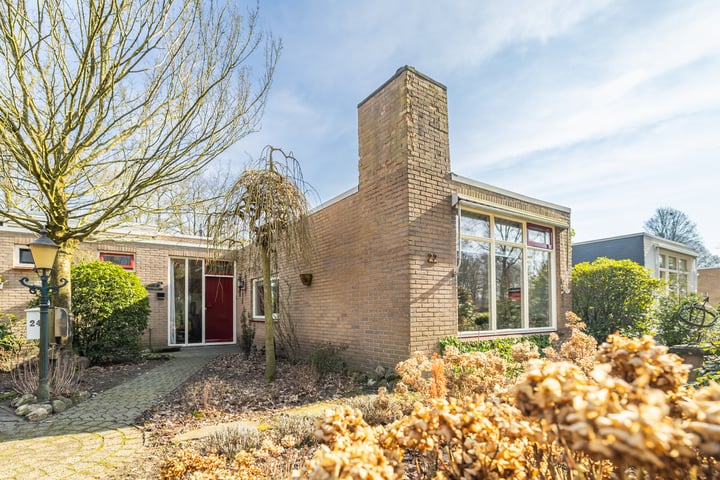 Duinbeke 22 in Almelo foto